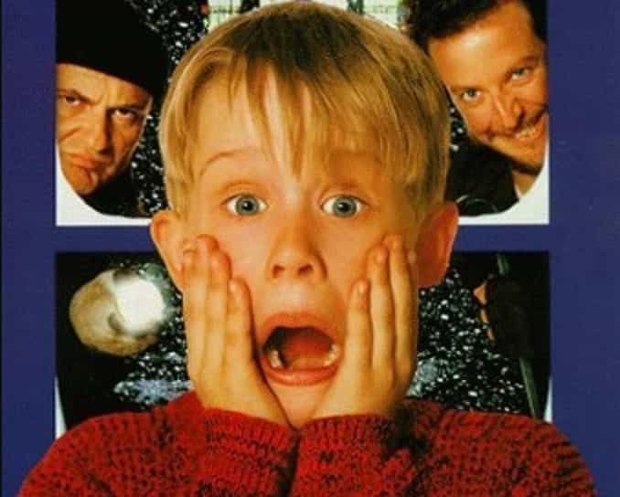 10 Must-Watch Christmas Movies 🎄🎥